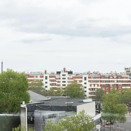 For 3 Overlooking The Eiffel Tower Boulogne-Billancourt